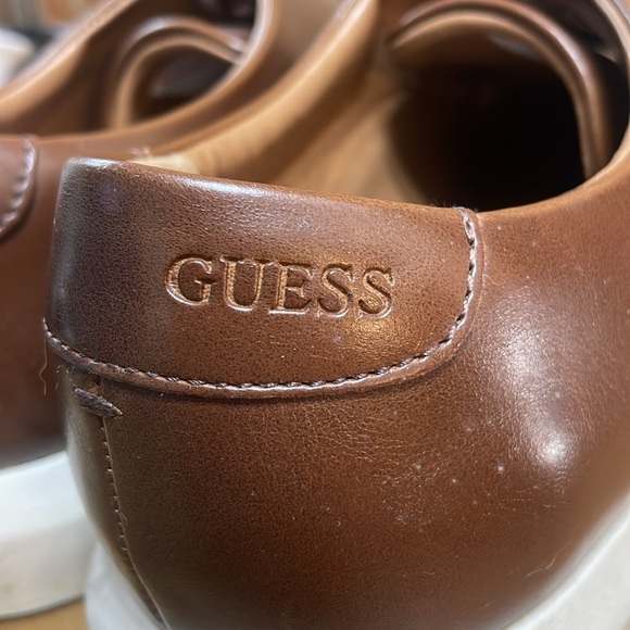 Guess Leather Dress Shoes Mens Rich Brown Excellent Almost New Condition 9.5 - Picture 2 of 10
